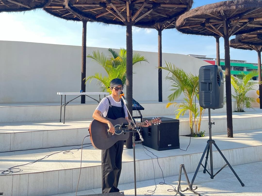 Live Band Performance